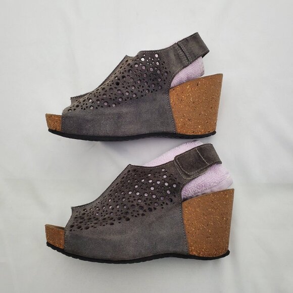 A. GIANNETTI Italian Laser-Cut Cork Wedge Sandals - Picture 2 of 8